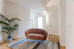 Superb Flat w/ Balcony and AC by LovelyStay